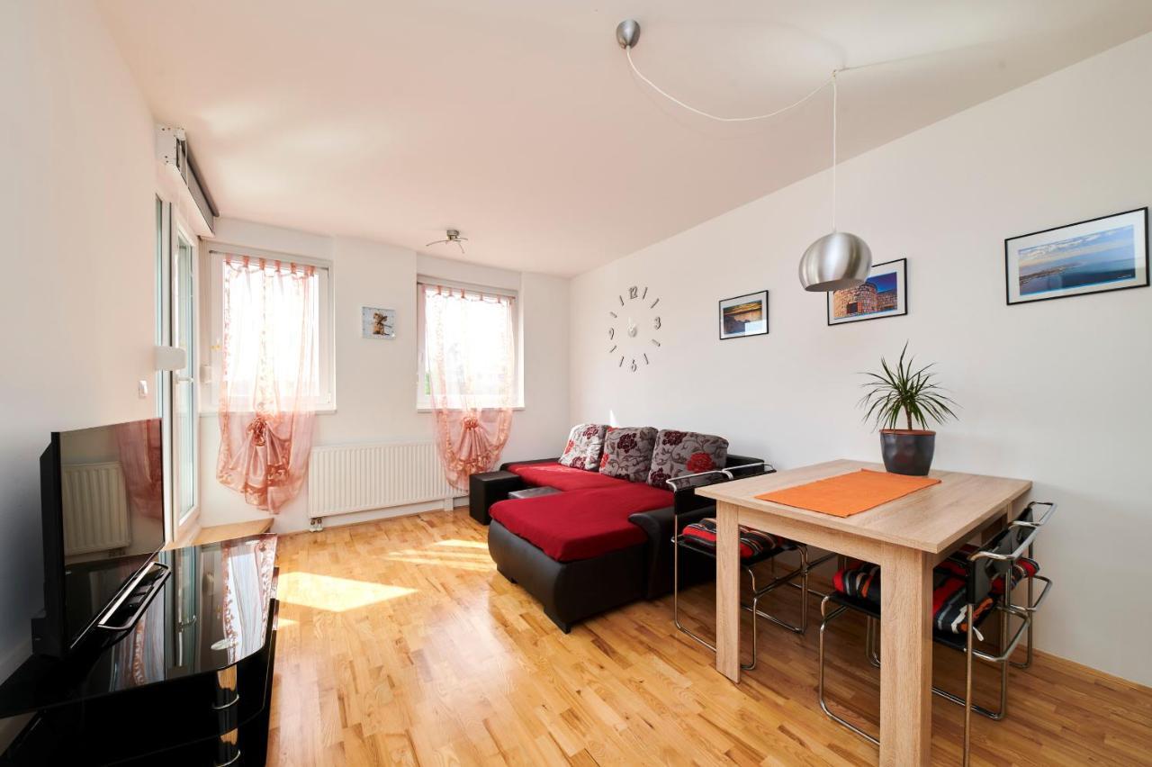 Ferienwohnung De Cero Umag Exterior foto